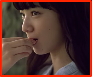 【小松菜奈出演】ロッテ　乳酸菌ショコラＣＭ　ものの本によりますと篇30秒_-_YouTube
